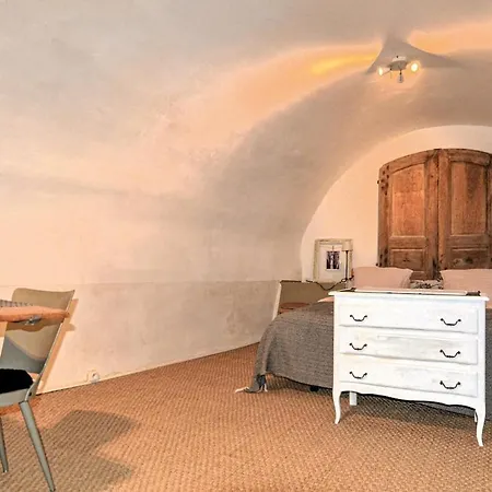 Beautiful Near Uzes Дом отдыха Fons-sur-Lussan