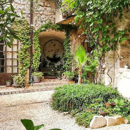 Дом отдыха Beautiful Near Uzes Fons-sur-Lussan